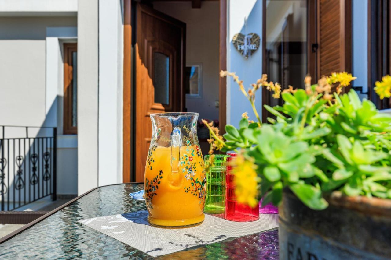 Petradi Town Apartment スコペロス エクステリア 写真