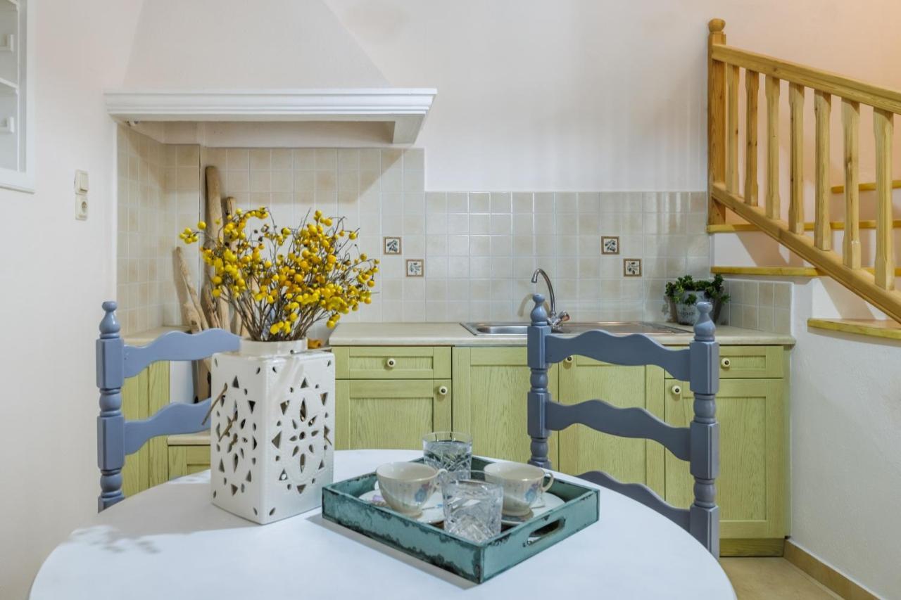 Petradi Town Apartment スコペロス エクステリア 写真